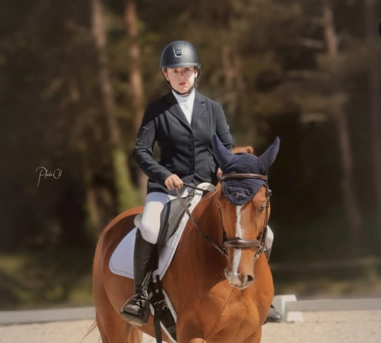 Laury Martinez - JK Equestrian Academy Saulx-les-Chartreux